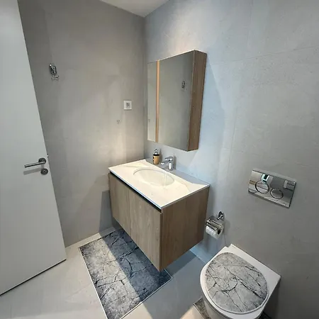 Q4 Comfort Apartment Belgrade